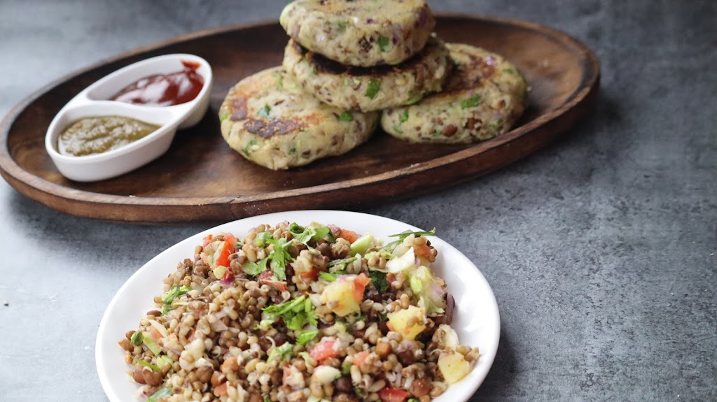 SPROUTS PROTEIN SALAD & SPROUTS TIKKI